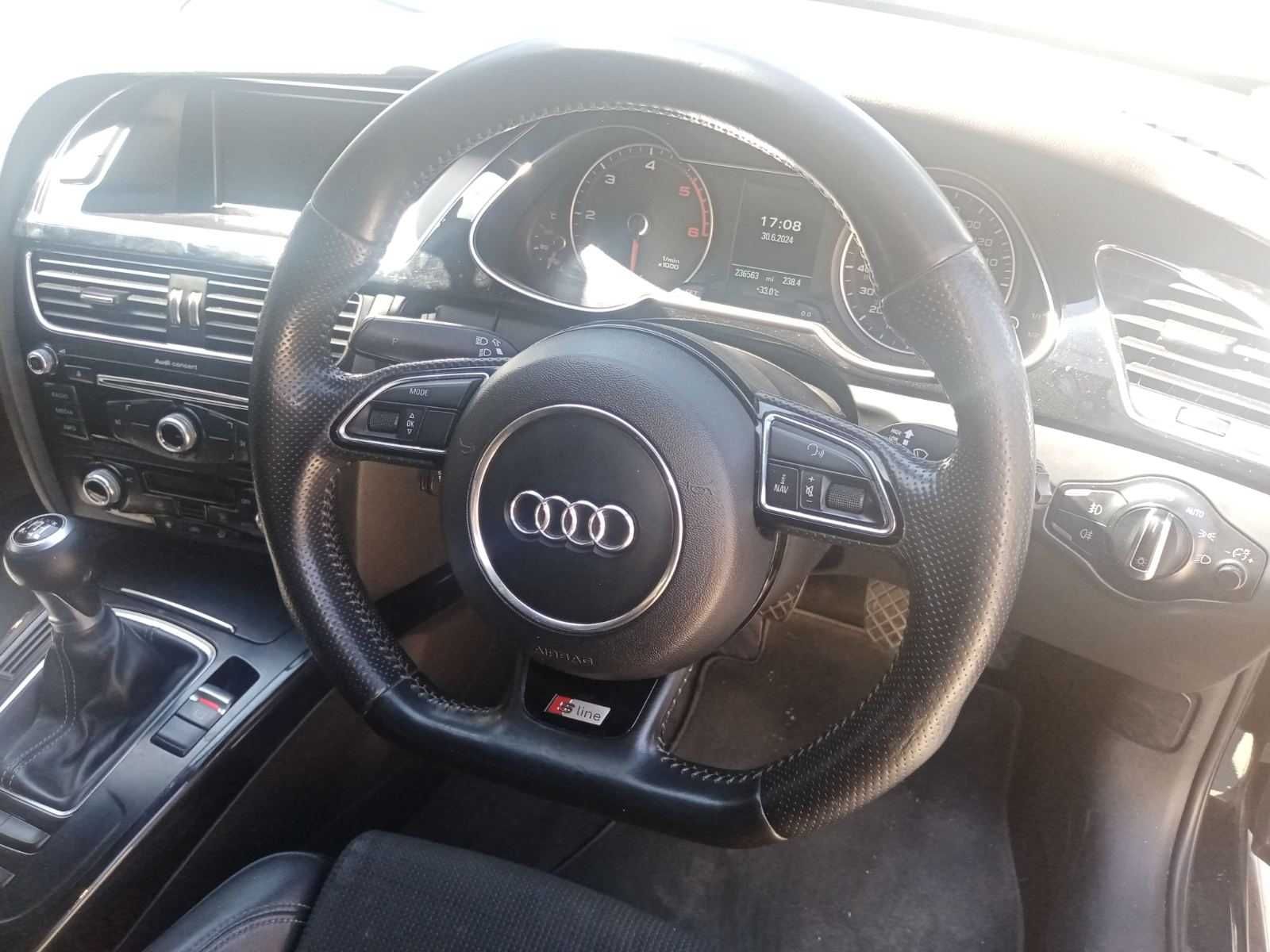 AUDi A4 2012г. 2.0TDI 143кс.S-line код мотор CJCA
