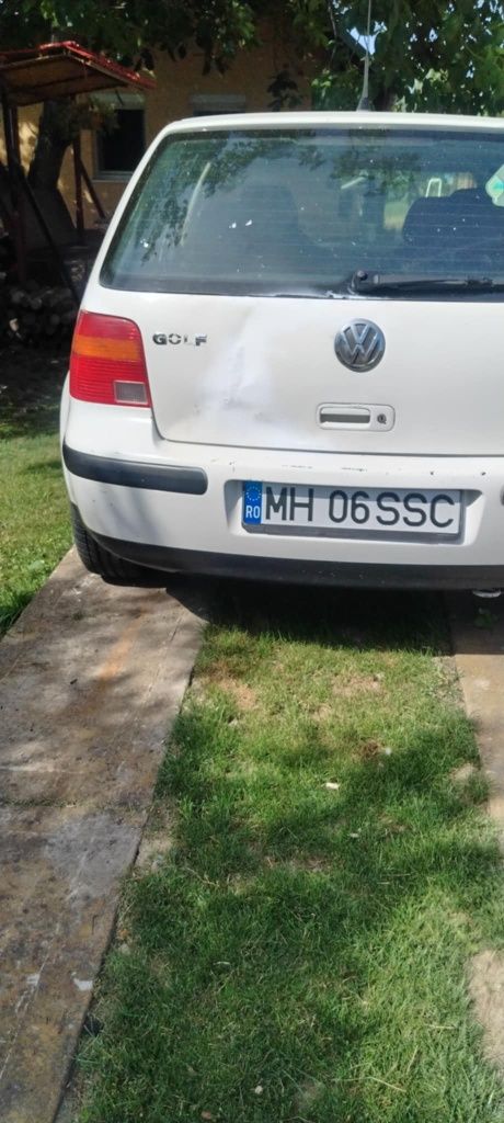 Vând mașină Volkswagen (Golf 4)  don 2002