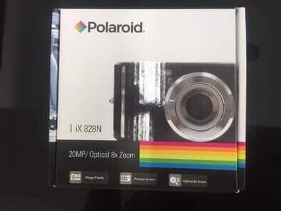 Polaroid camera foto noua in cutie