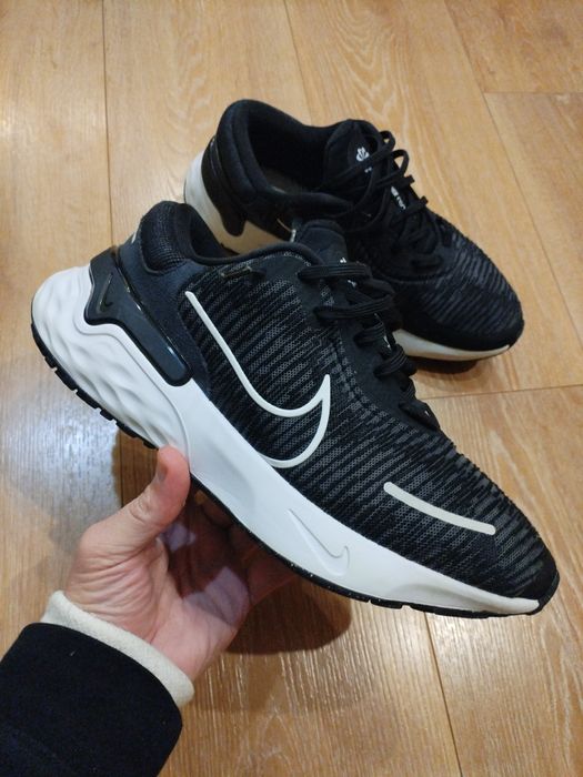 Оригинални мъжки Маратонки Nike Renew Run 4