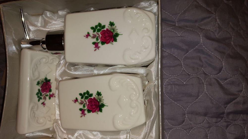 Набор для ванной комнаты