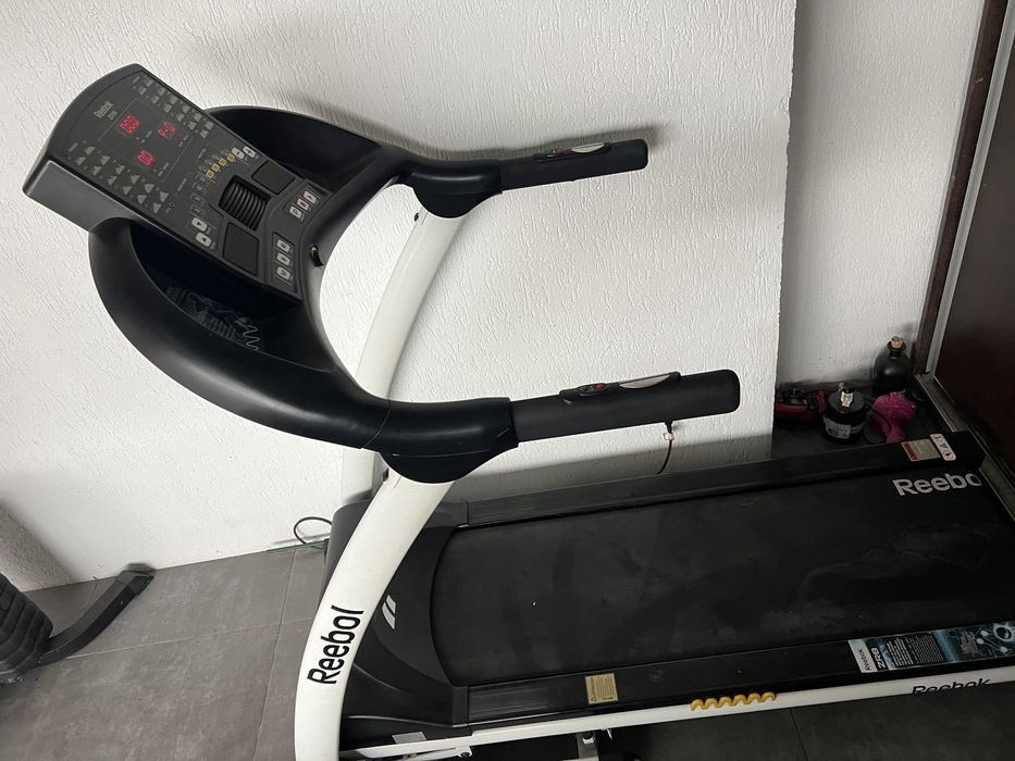 1.	Bandă de alergat Reebok – stare excelentă!