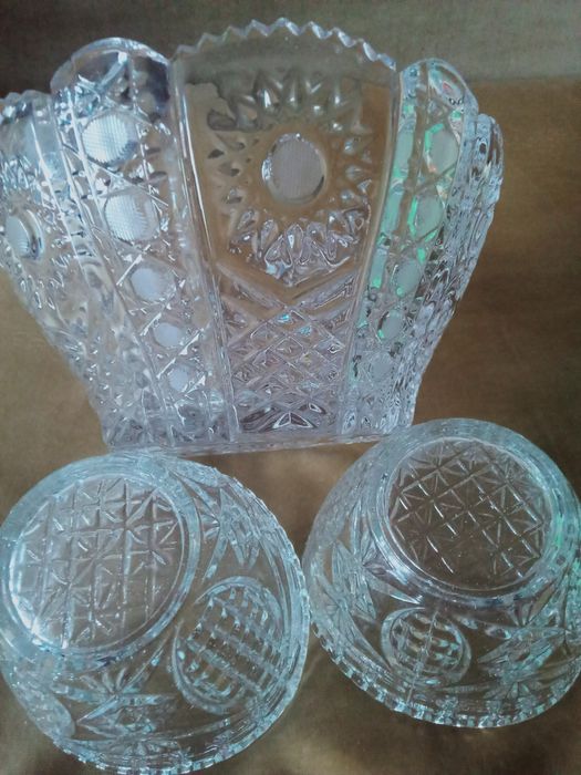 Продам хрустальную и стекляную посуду