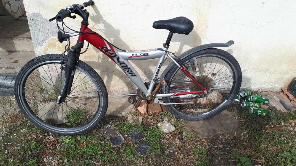 Vând bicicleta în stare bună