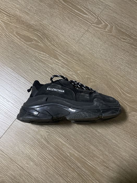 Balenciaga triple S
