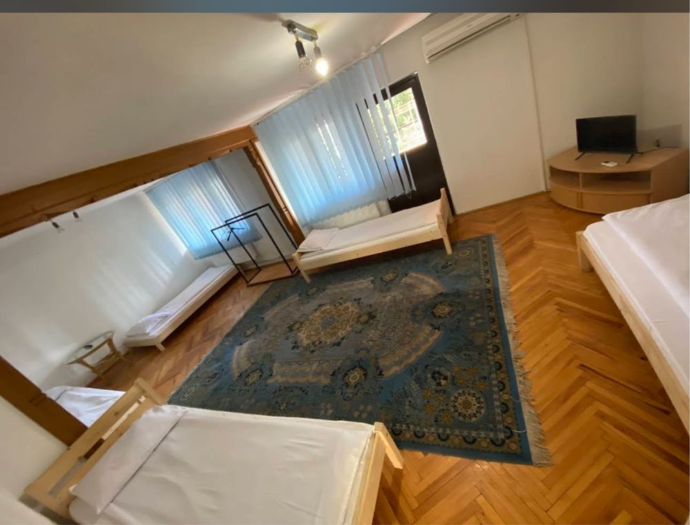 Apartament 4 camere (11 , in vila, cazare echipe de muncitori Ploiesti