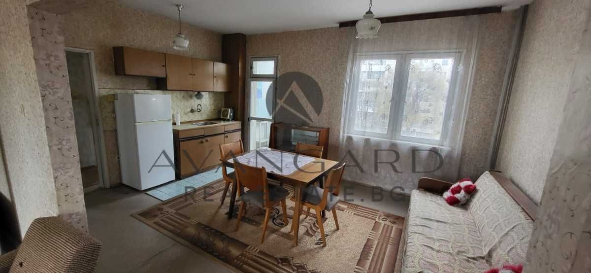Продава се Тристаен апартамент в Пловдив, Кючук Париж - 92 кв.м за 1343 €/кв.м - Снимка #2