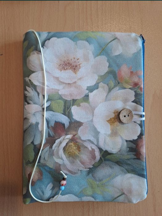 Текстилни калъфи за книги