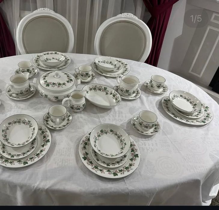 Set de farfurii de 6 persoane