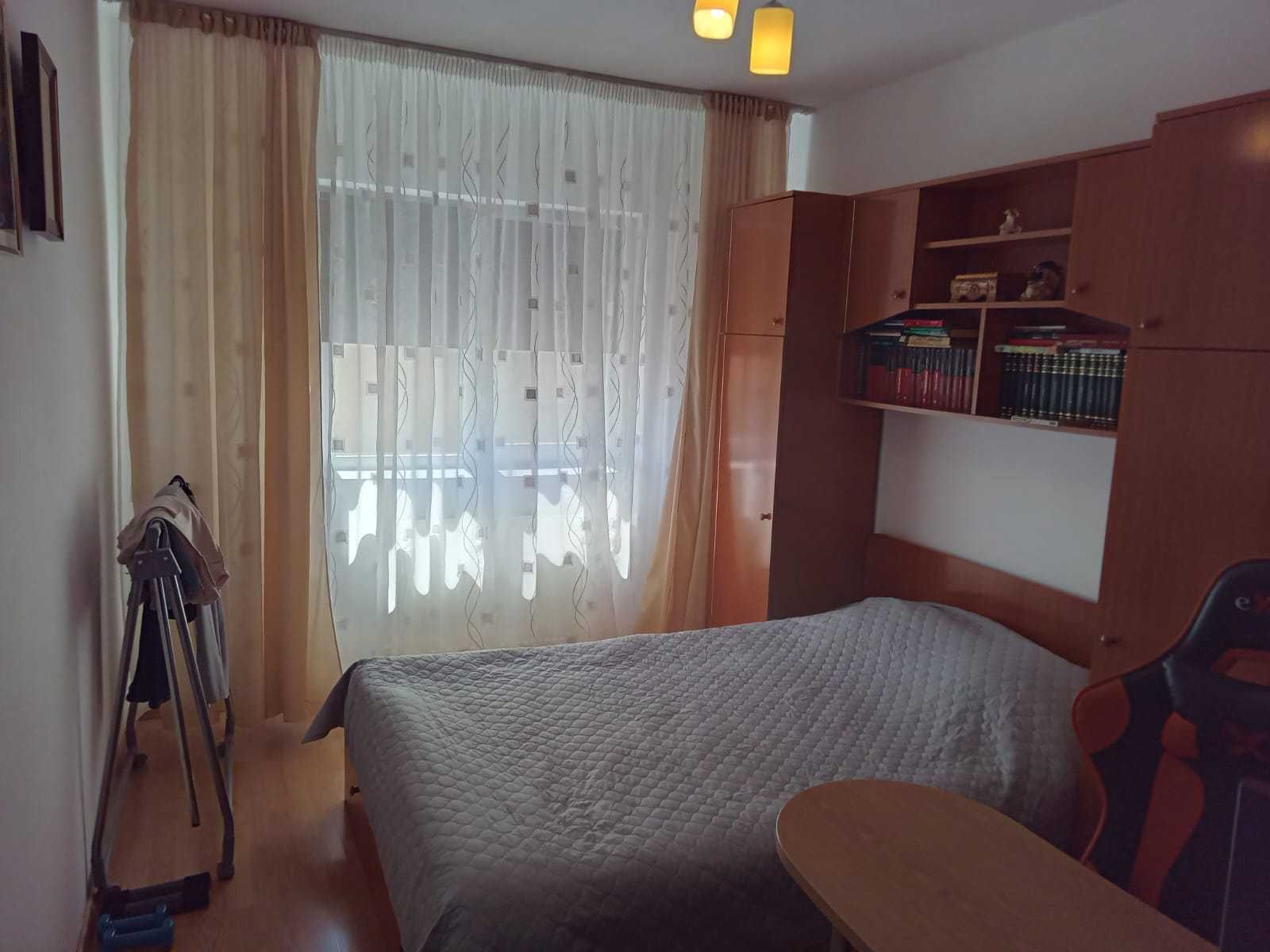 Apartament 4 camere , Caracal , str. Gheorghe Magheru