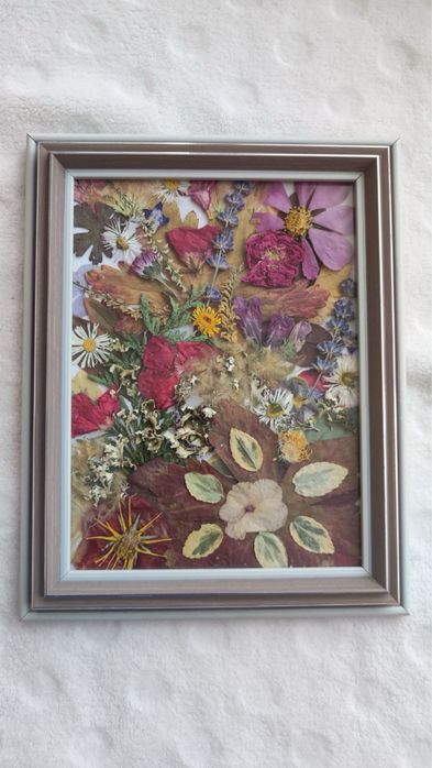 Картини с хербаризирани цветя