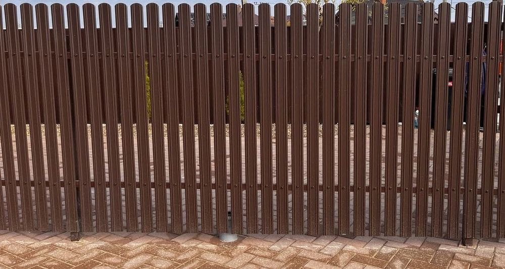 Vand garduri și porți