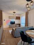 Apartament modern 2 camere, complet mobilat + parcare, semicentral