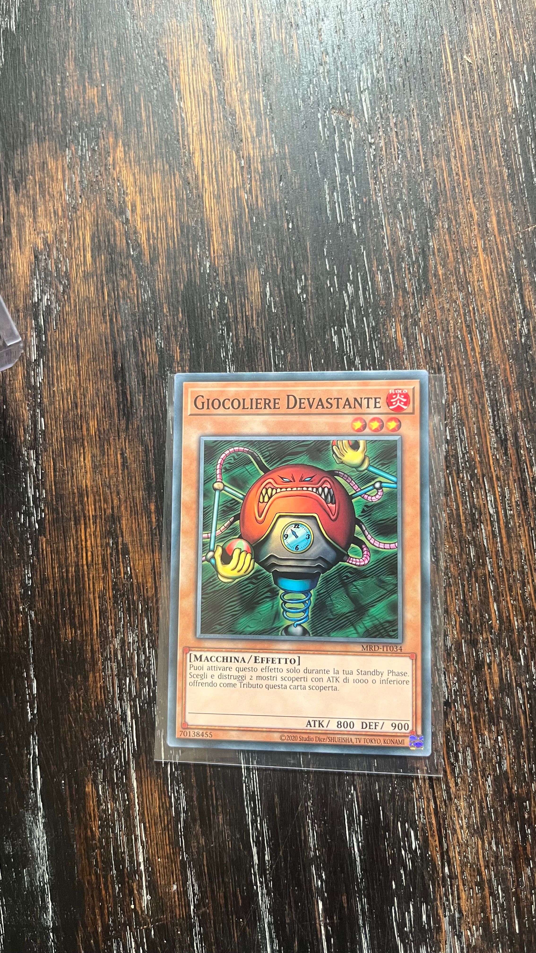 Продавам карта Yu Gi Oh италианска версия