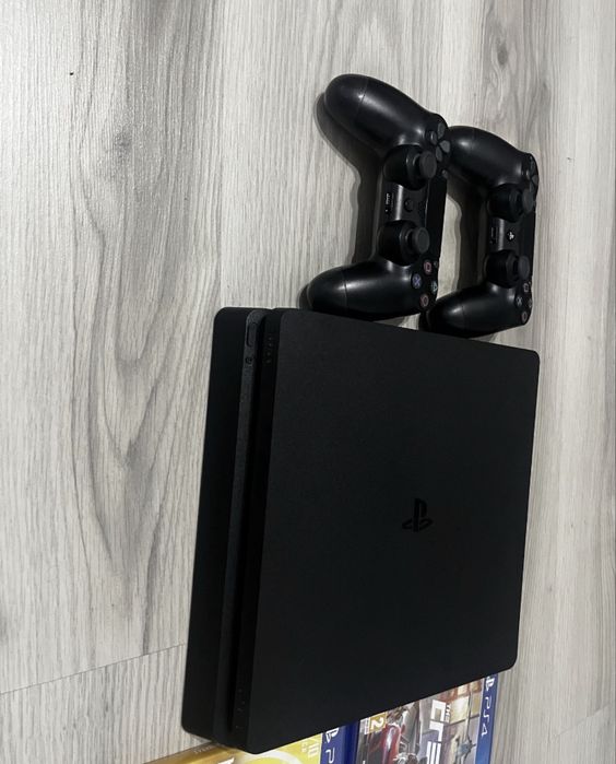 Playstation 4 in stare buna de functionare