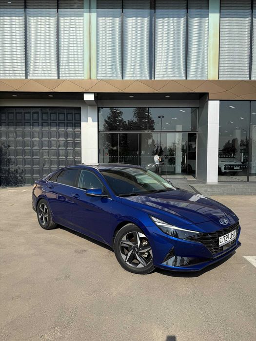 Hyundai Elantra Luxe 2021