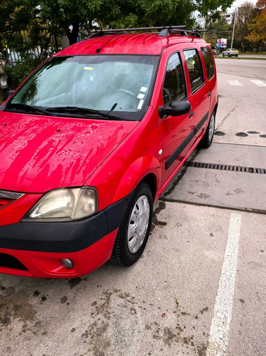 Продавам дачия логан 1,5 дци ,68 коня работеща в движение