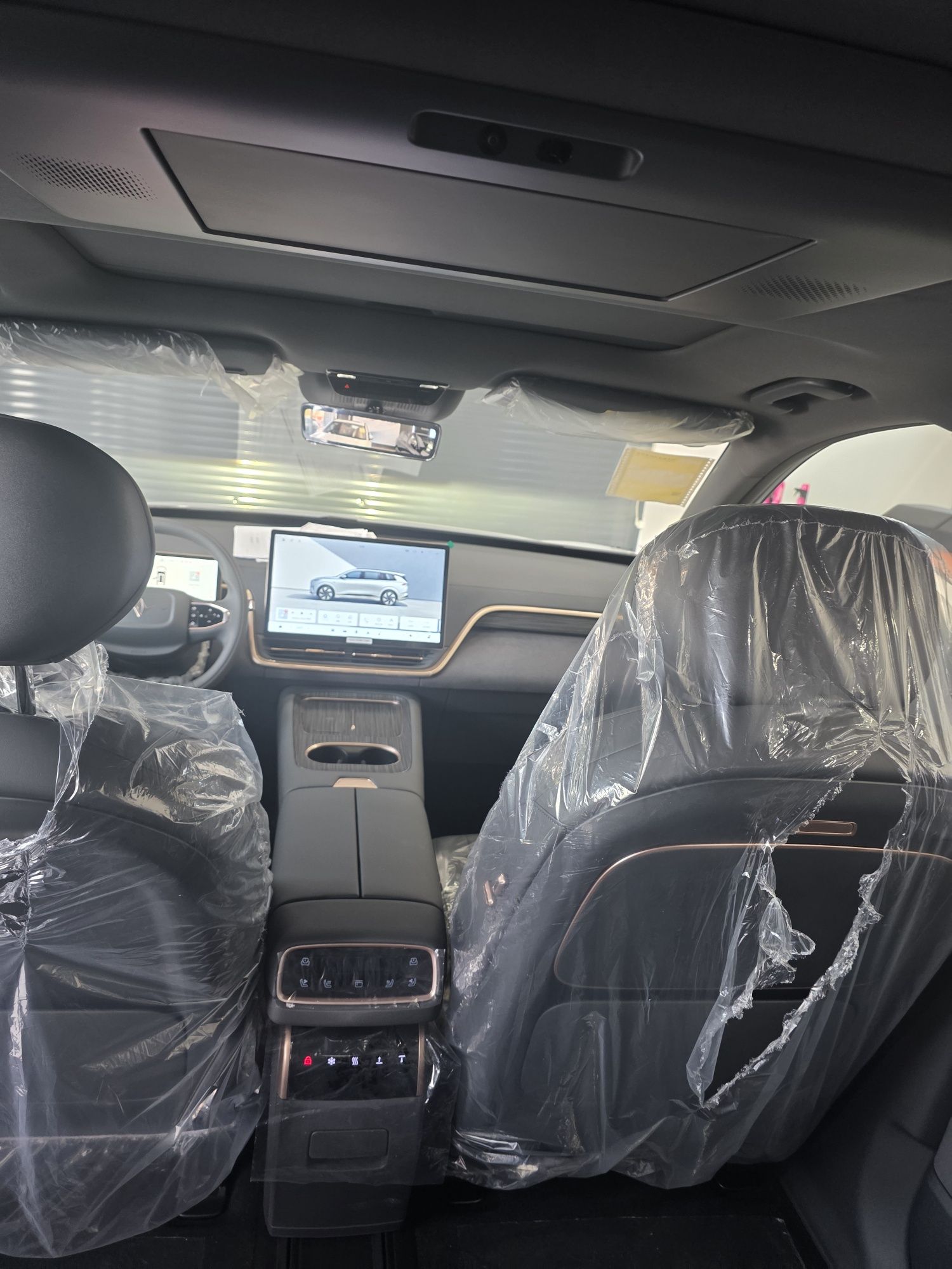 Dongfeng eπ 008 max 210 Gibrid