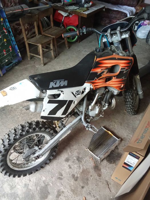 Мотоциклет KTM двутактов 65 кубика