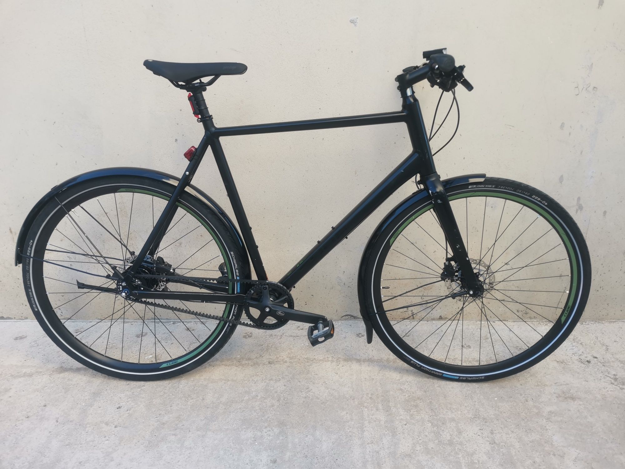 Bicicleta pe curea CUBE HYDE cu Schimbator Alfine