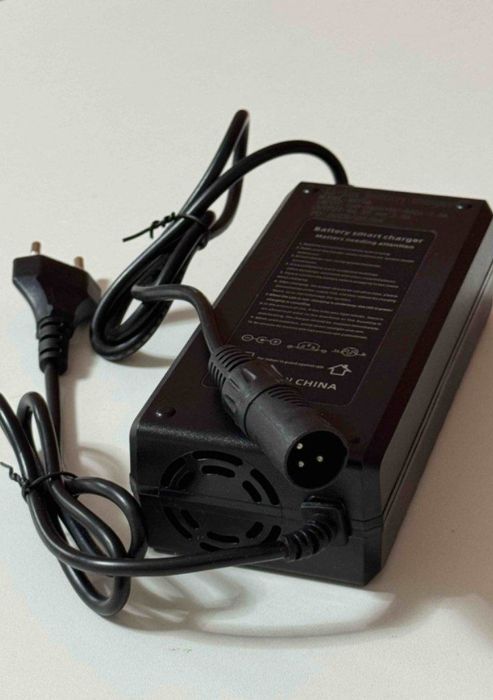 Акум зарядка продам новый