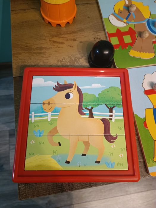 Колекция от пъзели и занимателни играчки