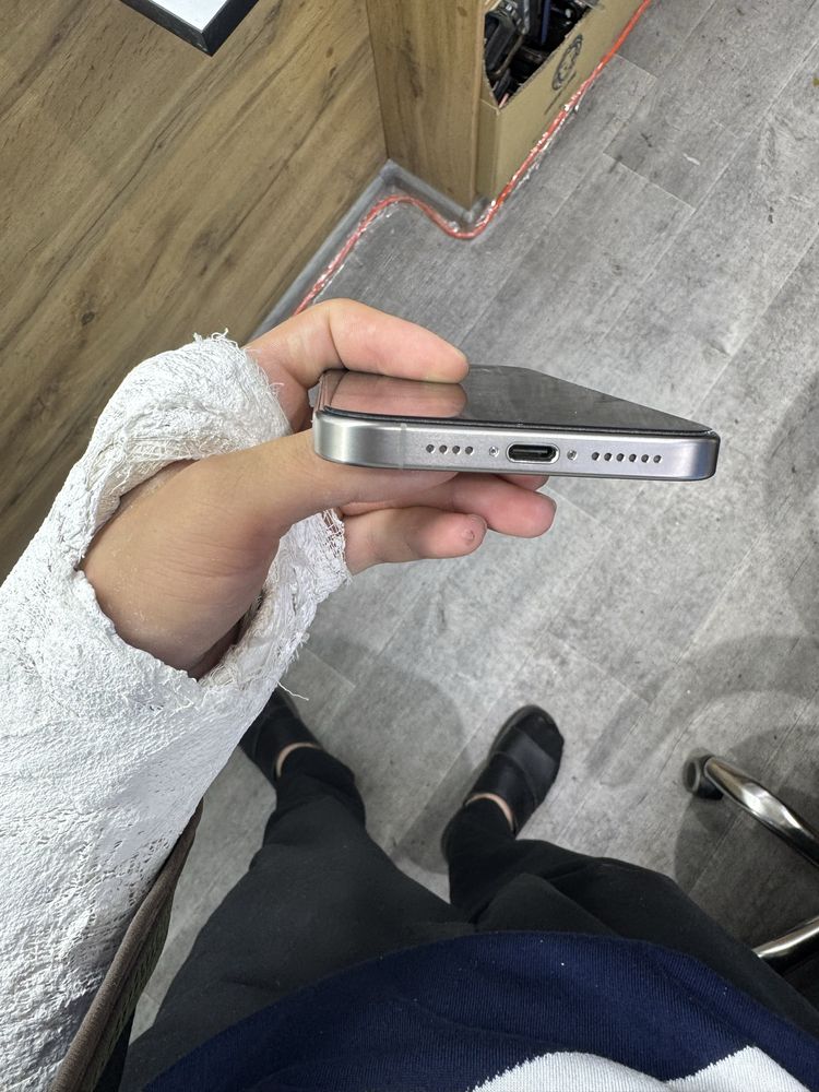 Iphone 15 pro max sorchna