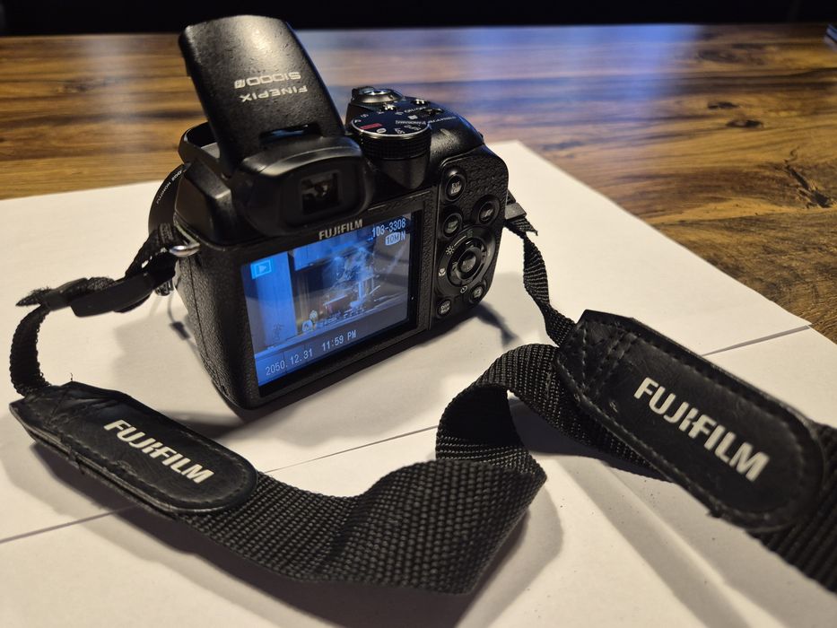 Aparat foto Fujifilm FinePix S1000Fd