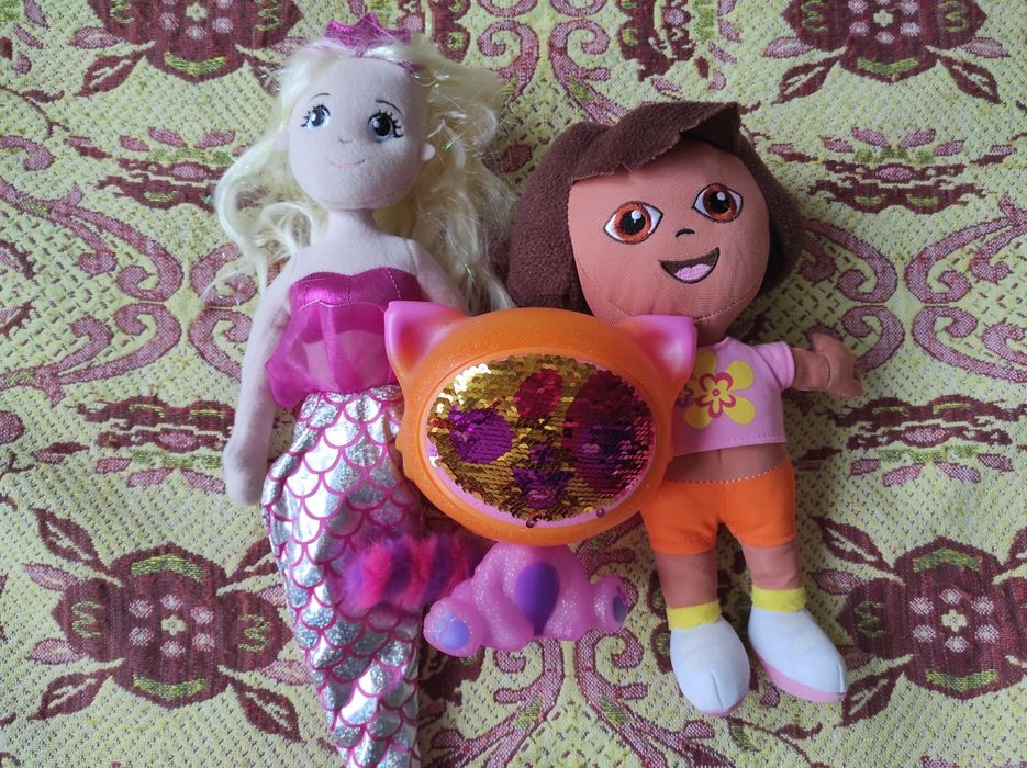 Продавам коте Zequins, русалка и Дора