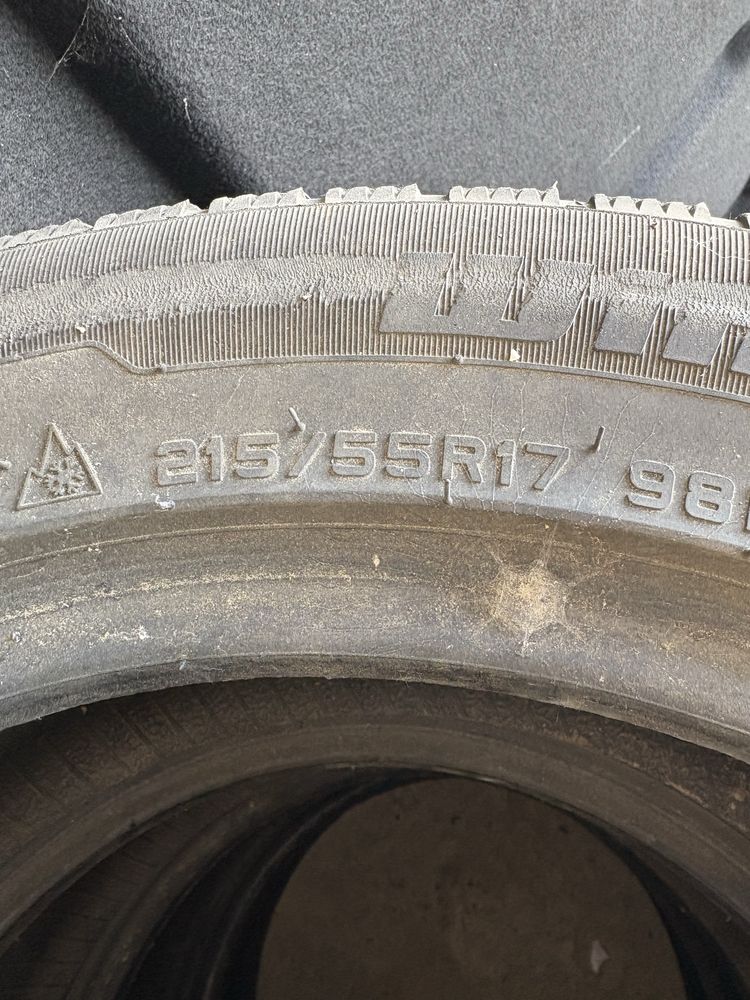 Шины зимние 215/55/17