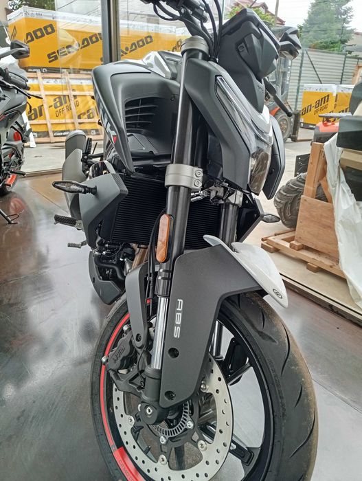Motocicleta CFMOTO 450NK 2025