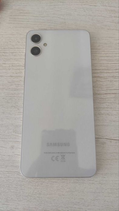 Samsung A05 неработеща платка,много запазен,за части