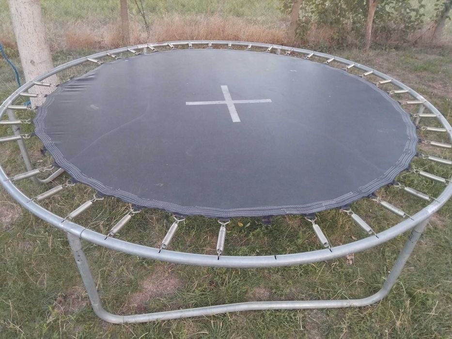 Loc de joaca copii din  lemn, cu tobogan 3m + trambulina 2m cadou