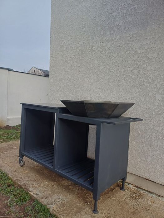 Grătar tip plancha cu masă de lucru din piatră, deal pentru grădină