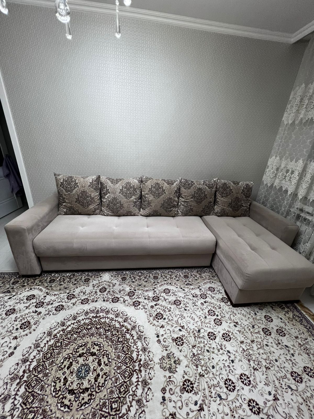 Продам диван в хорошем состоянии