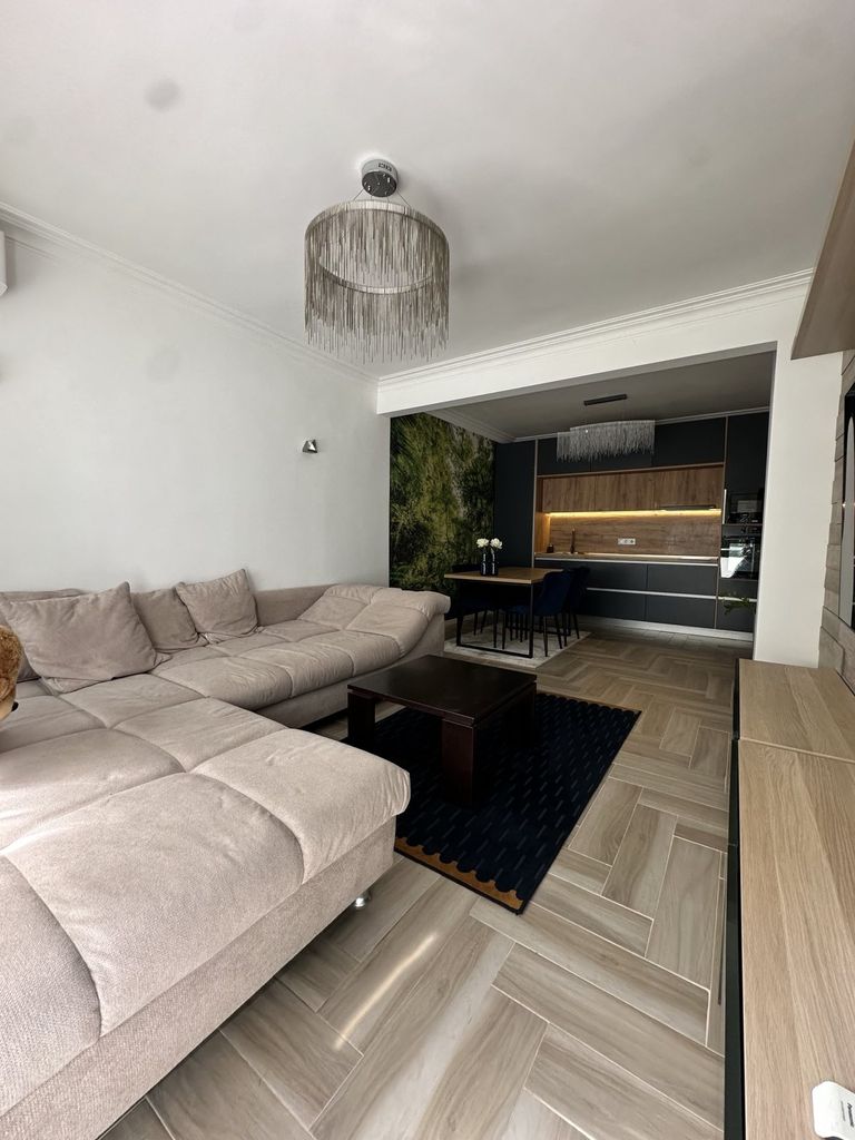 Дава се под наем Тристаен апартамент в София, Лозенец - 95 кв.м за 1200 € - Снимка #3