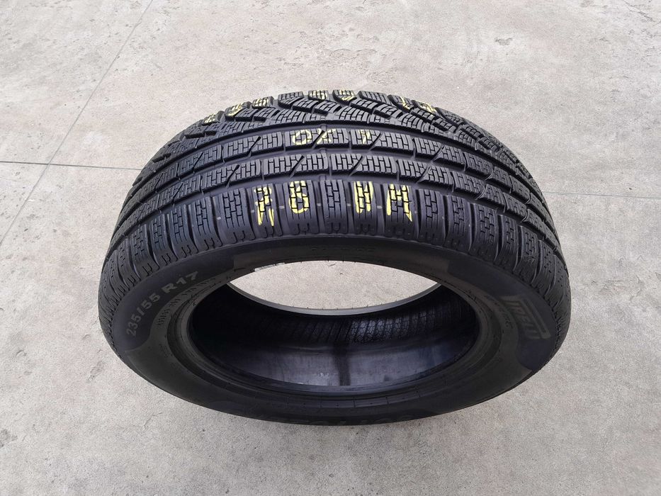 O anvelopa de iarna 235 55 17 pirelli sottozero 2 profil 7,8 mm