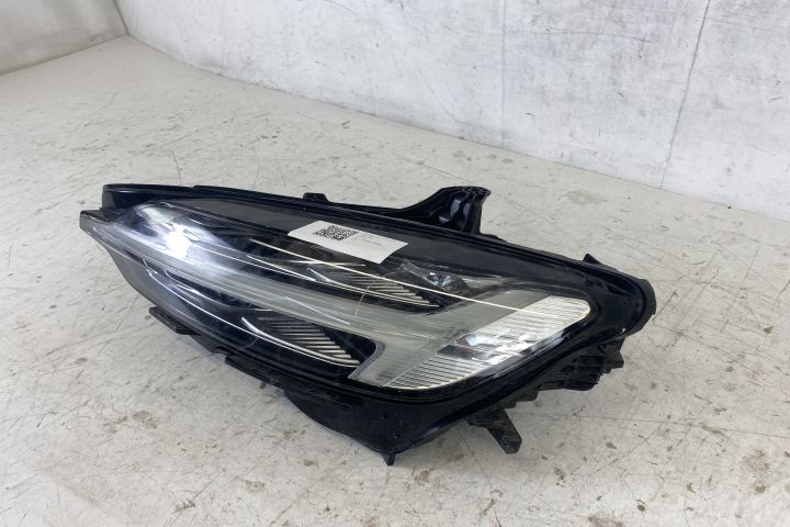 Ляв фар Оригинален Led Повреден Волво С60 / Volvo S60 Ляв оригинален L