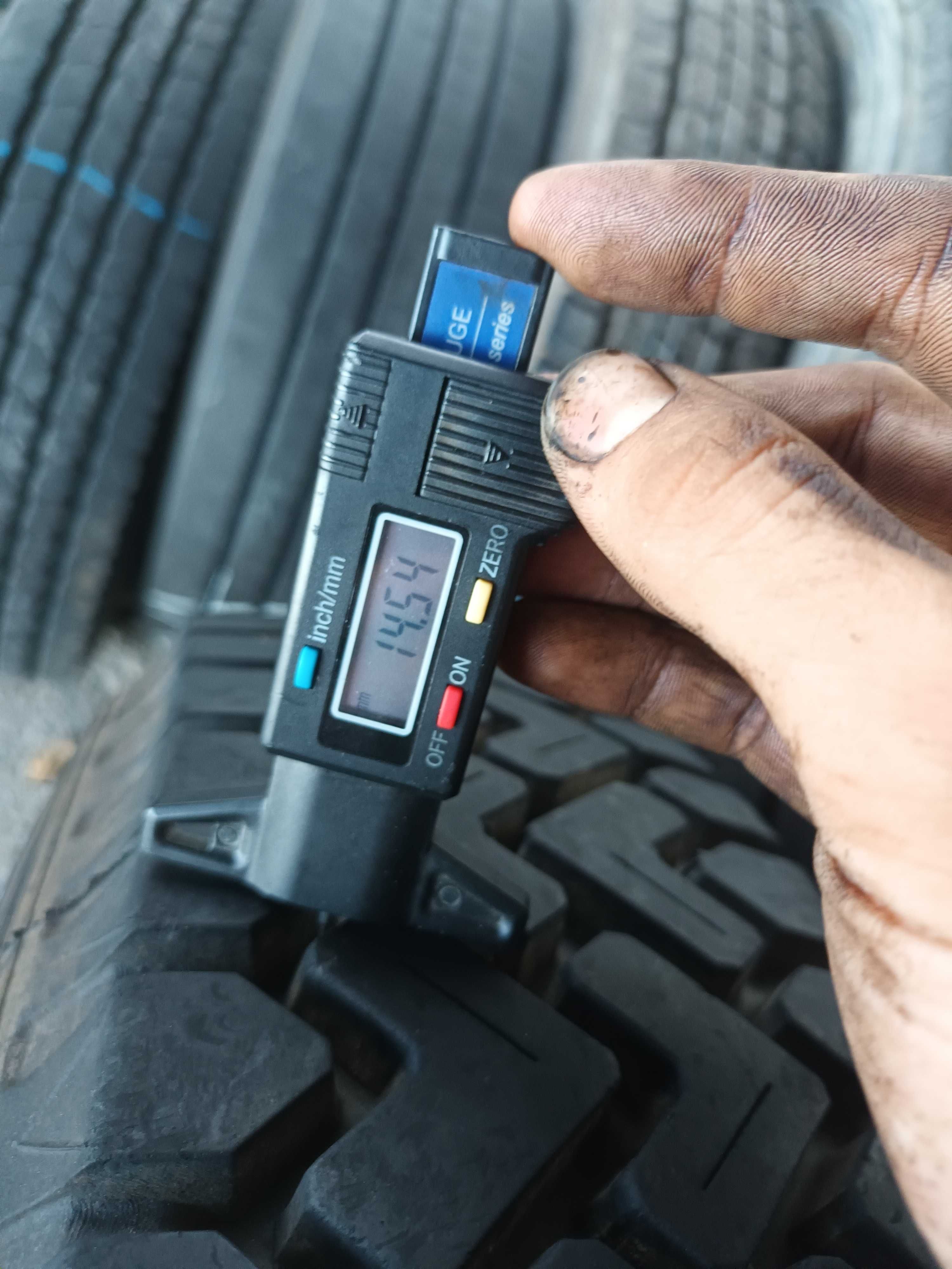 2 Тежкотоварни гуми 8R17.5 Continental LDR RADIAL GS 117/116L M+S