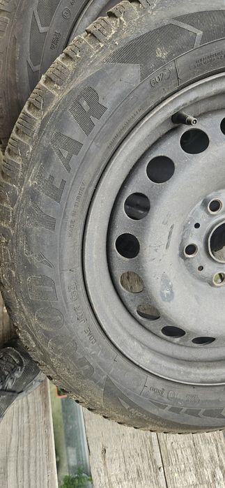 195/65/15 iarna goodyear