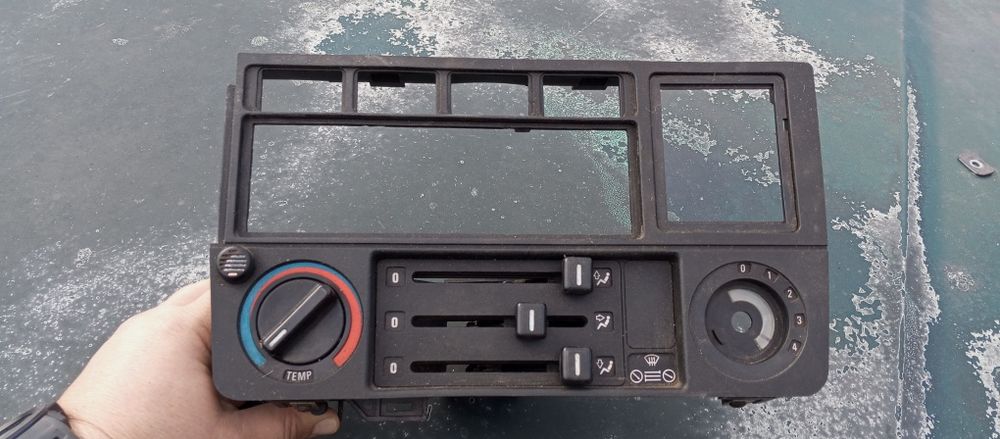 Части за БМВ Е30