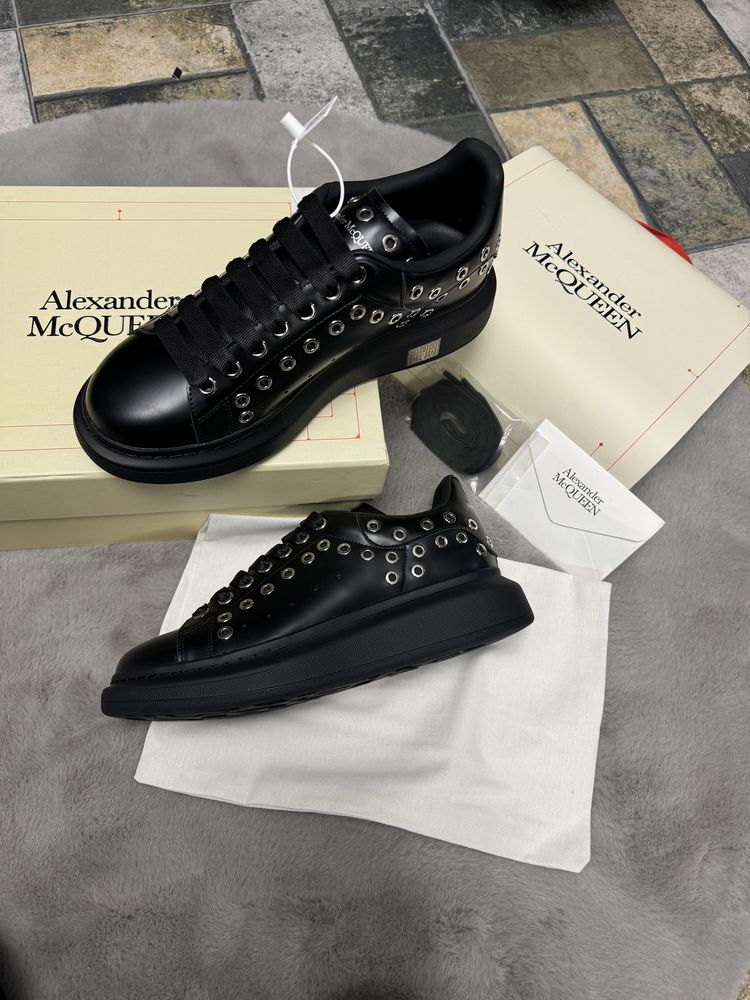 Afidasi Alexander Mcqueen