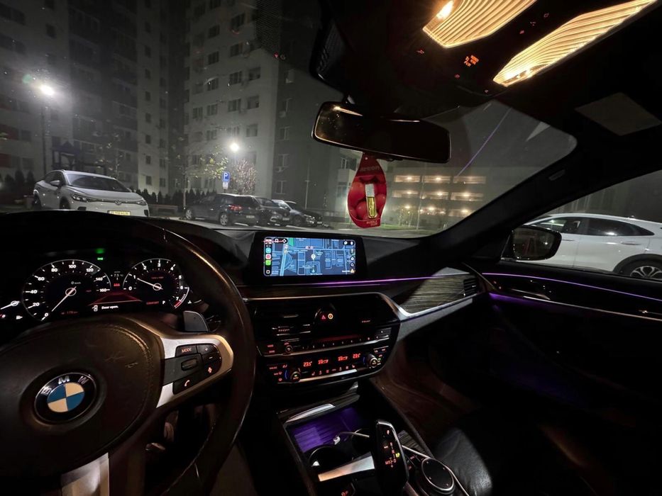 BMW Seria 5 540i G30