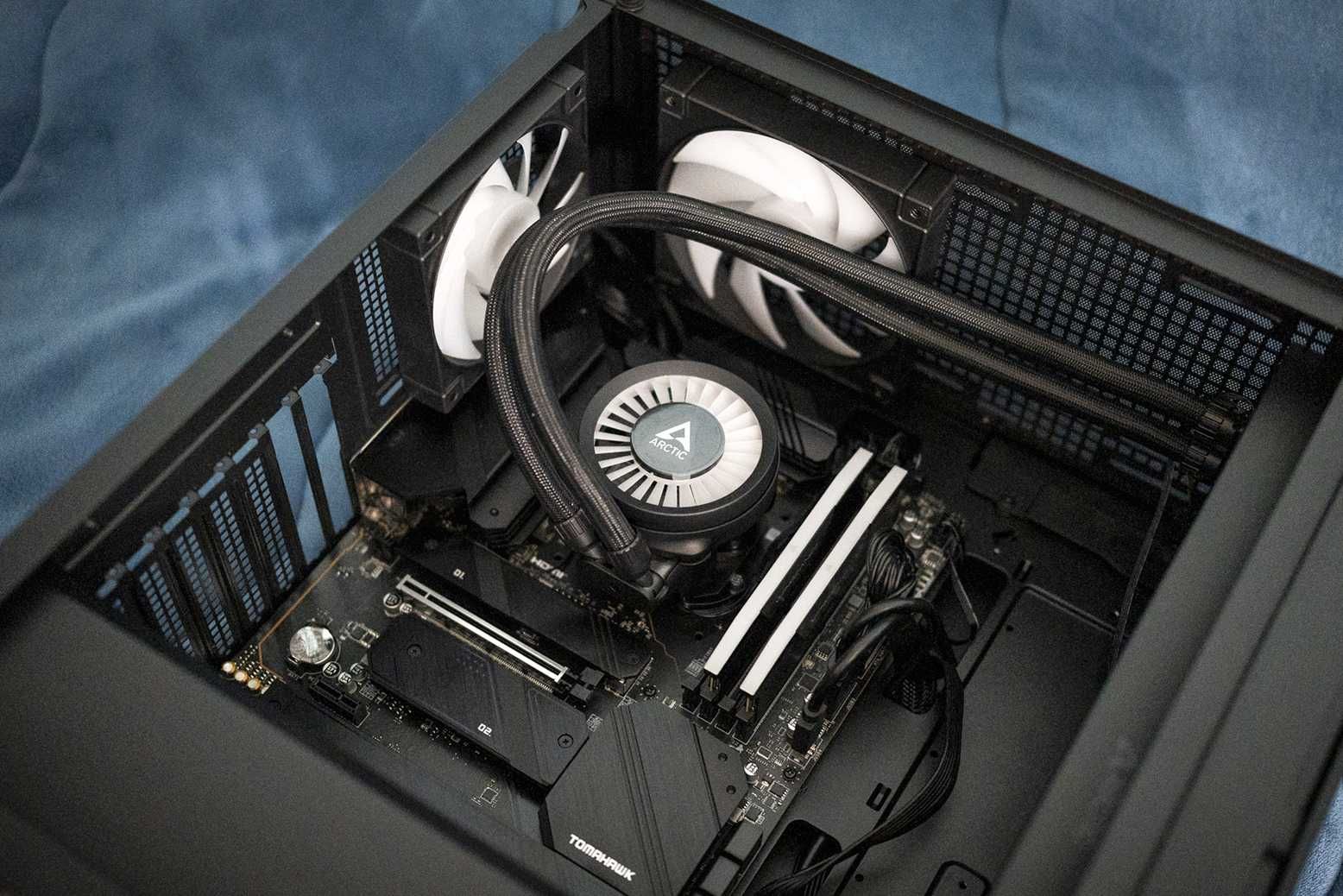 Компютър Intel i9-12900K/Z790/64GB DDR5/256GB SSD/650W