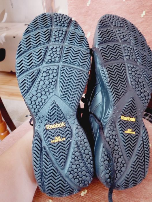 Маратонки на Reebok номер 41