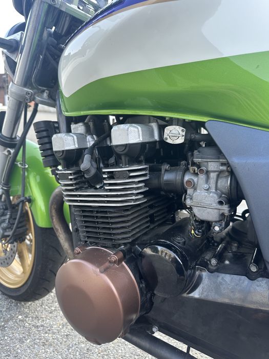 Motocicleta Kawasaki zr-7