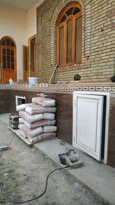 Установка межкомнатных дверей.кладка кафеля.сантехника