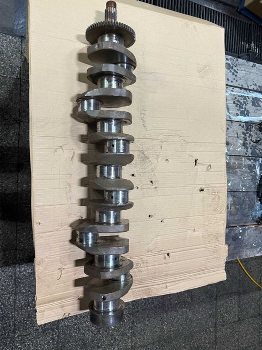 3638616M1-колянов вал за сису двигател