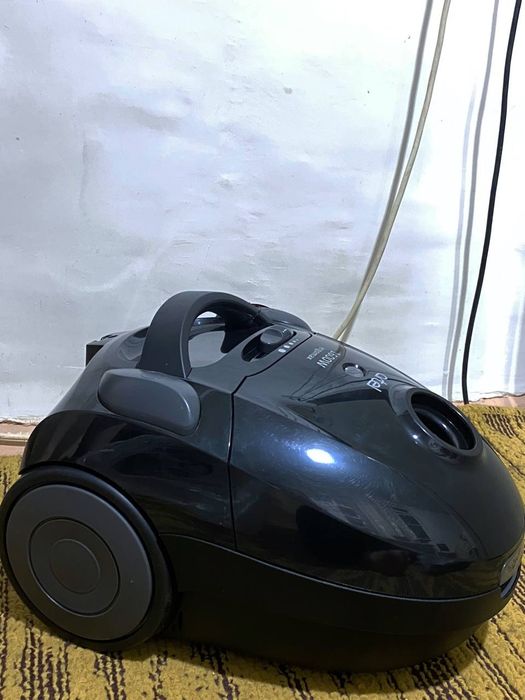 Пылесо artel 1600w(новый)