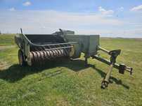 Vând presă de baloți dreptunghiulari Jhon deere 224T